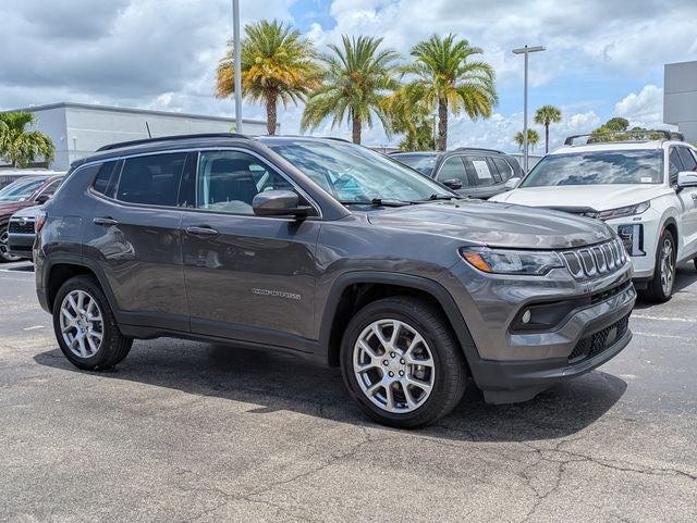 2022 Jeep Compass Latitude Lux 4X4's photo