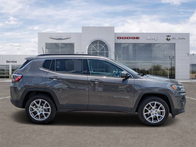 2022 Jeep Compass Latitude Lux 4x4
