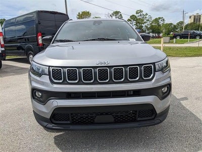 2023 Jeep Compass Latitude Lux FWD