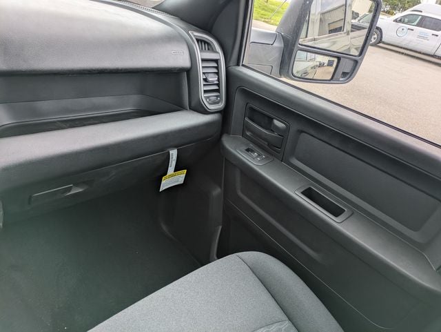 2026 RAM 2500 Black Express Crew Cab 4x4 6'4' Box