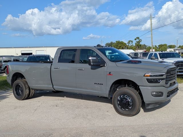 2026 RAM Ram 3500 RAM 3500 LARAMIE CREW CAB 4X4 8' BOX