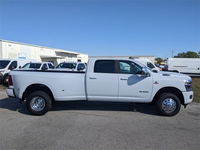 2026 RAM Ram 3500 RAM 3500 LARAMIE CREW CAB 4X4 8' BOX