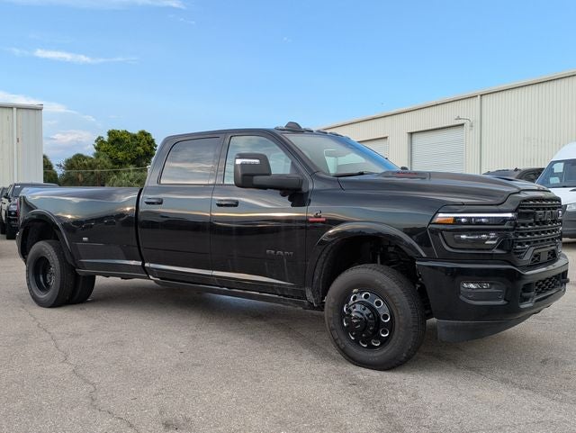 2026 RAM Ram 3500 RAM 3500 LIMITED CREW CAB 4X4 8' BOX