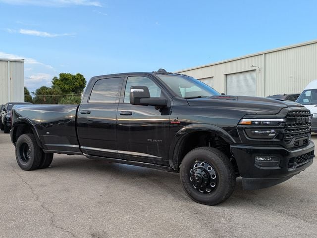2026 RAM Ram 3500 RAM 3500 LIMITED CREW CAB 4X4 8' BOX