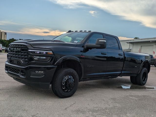 2026 RAM Ram 3500 RAM 3500 LIMITED CREW CAB 4X4 8' BOX