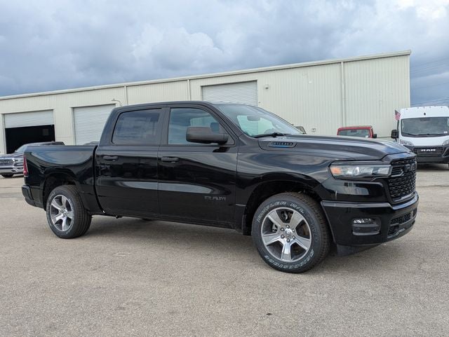 2026 RAM Ram 1500 RAM 1500 EXPRESS CREW CAB 4X2 5'7' BOX
