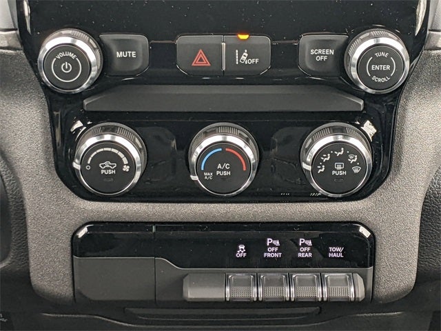 2026 RAM Ram 1500 RAM 1500 TRADESMAN CREW CAB 4X2 5'7' BOX