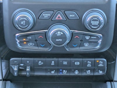 2018 RAM 2500 Laramie Crew Cab 4x4 6'4' Box