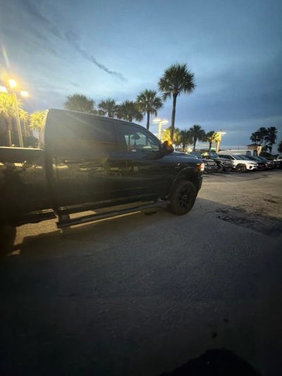 2022 RAM 2500 Laramie Crew Cab 4x4 6'4' Box