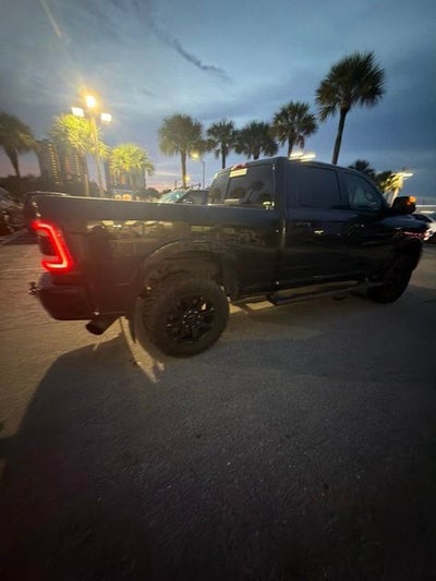 2022 RAM 2500 Laramie Crew Cab 4x4 6'4' Box