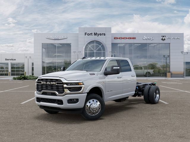 2026 RAM 5500 Big Horn 4X4 Crew Cab DRW 173" WB's photo