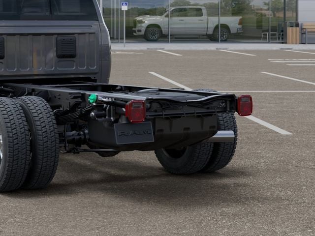 2026 RAM Ram 5500 Chassis Cab RAM 5500 BIG HORN CHASSIS CREW CAB 4X4 60' CA