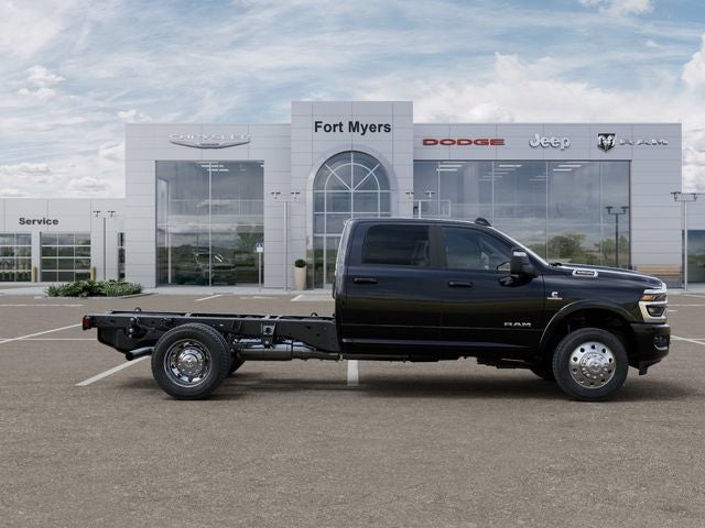 2026 RAM Ram 5500 Chassis Cab RAM 5500 BIG HORN CHASSIS CREW CAB 4X4 60' CA