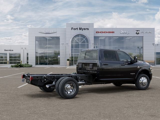 2026 RAM Ram 5500 Chassis Cab RAM 5500 BIG HORN CHASSIS CREW CAB 4X4 60' CA