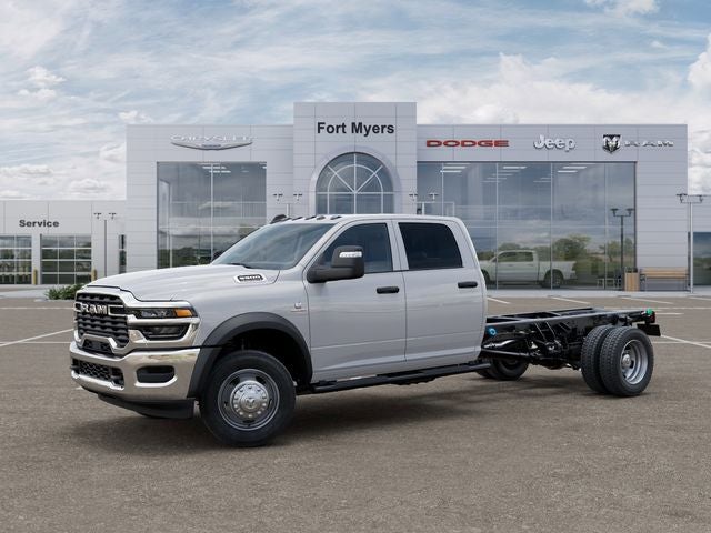 2026 RAM Ram 5500 Chassis Cab RAM 5500 TRADESMAN CHASSIS CREW CAB 4X4 84' CA