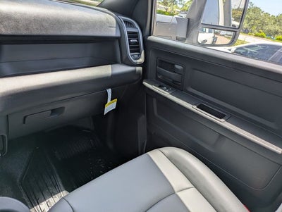 2026 RAM Ram 3500 Chassis Cab RAM 3500 TRADESMAN CREW CAB CHASSIS 4X4 60' CA