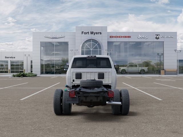 2026 RAM Ram 3500 Chassis Cab RAM 3500 TRADESMAN CREW CAB CHASSIS 4X4 60' CA