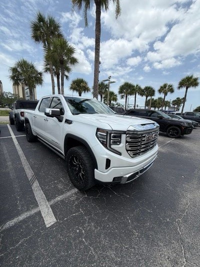 2023 GMC Sierra 1500 4WD Crew Cab Short Box Denali