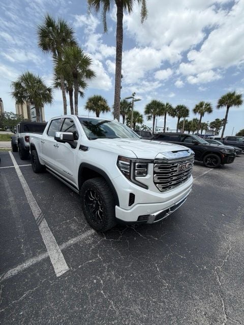 2023 GMC Sierra 1500 4WD Crew Cab Short Box Denali