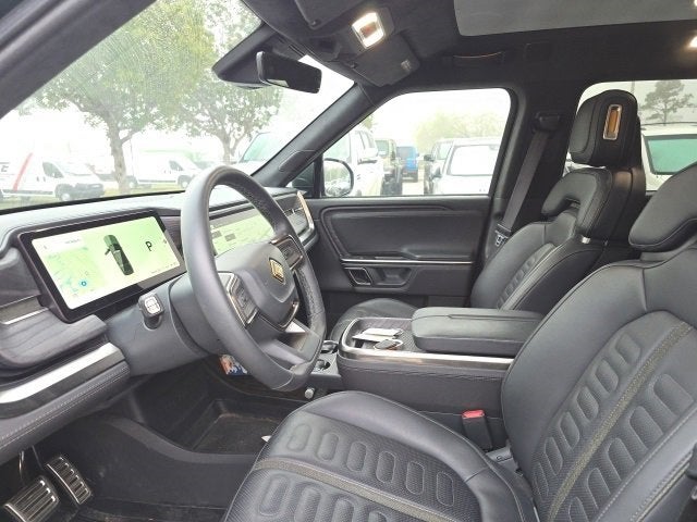 2023 Rivian R1S Adventure