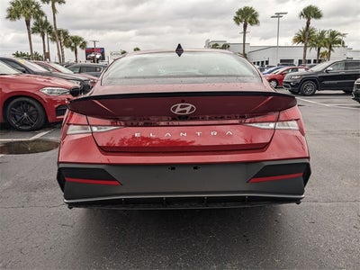2025 Hyundai Elantra SEL Sport