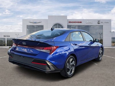 2025 Hyundai Elantra SEL Sport