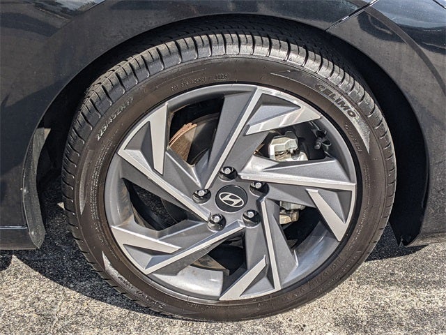 2024 Hyundai Elantra Limited