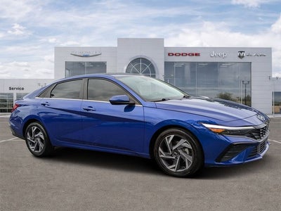 2025 Hyundai Elantra SEL Convenience