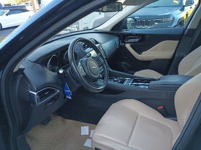 2018 Jaguar F-PACE 25t Premium