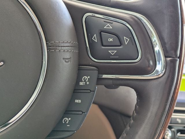 2016 Jaguar XJ R-Sport