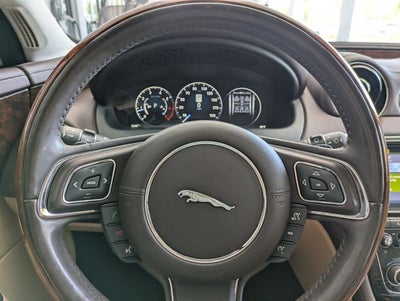 2016 Jaguar XJ R-Sport