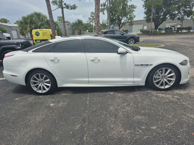 2016 Jaguar XJ R-Sport