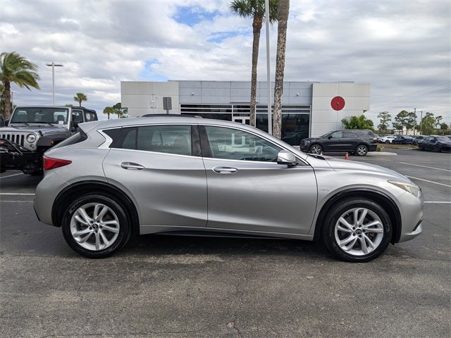 2018 INFINITI QX30 Base