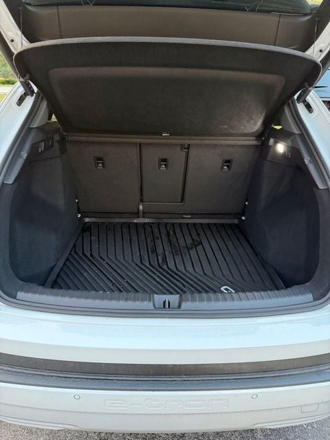 2025 Audi Q4 e-tron Premium 45 RWD