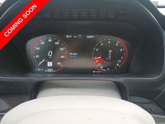 2016 Volvo XC90 T6 Momentum