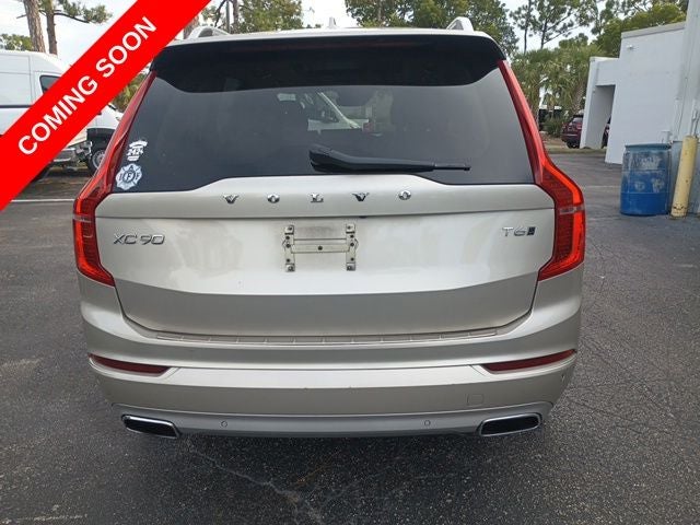 2016 Volvo XC90 T6 Momentum