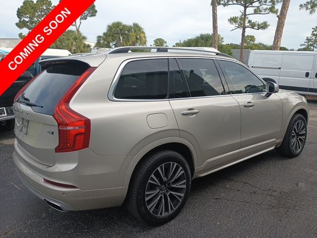 2016 Volvo XC90 T6 Momentum